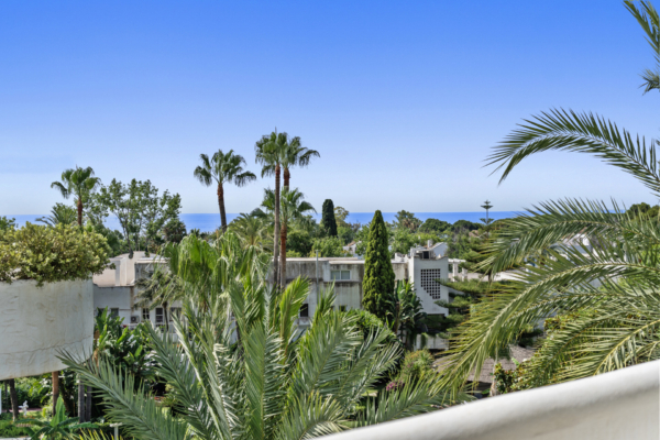 Sold: 3 Schlafzimmer, 2 Badezimmer Apartment in Marbella Real, Marbella Golden Mile